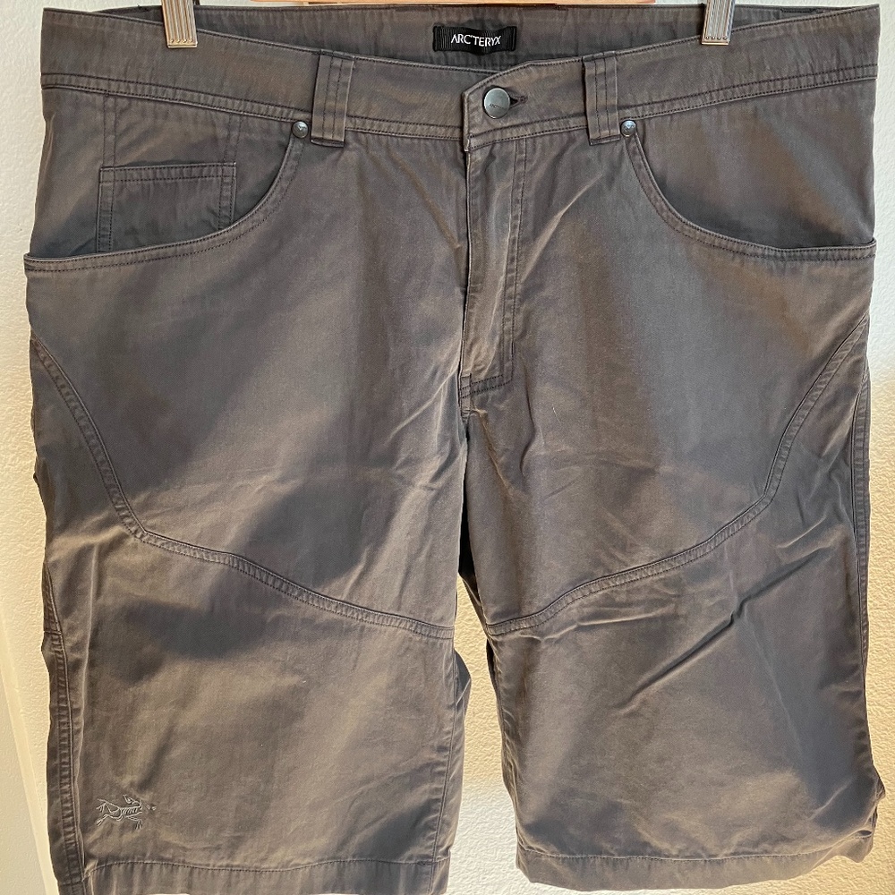 Arc'Teryx Grey Shorts Men's 36